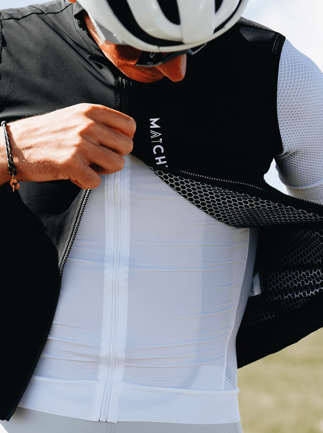 Unisex Altitude Vest - Black