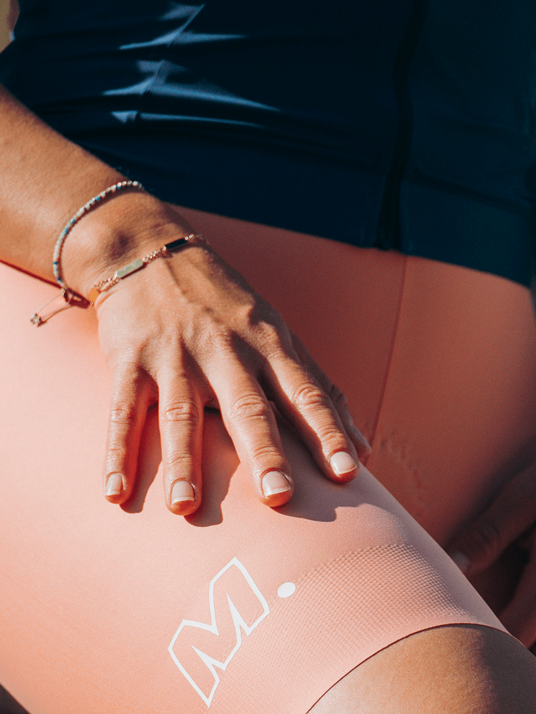 <tc>Essential Trägerhose Damen - Peach</tc>